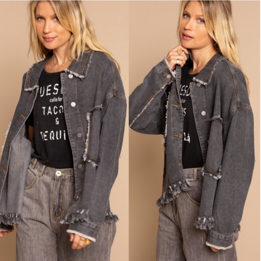 💝Boutique~⚫️POL Frayed Charcoal Denim Jacket🧥 - Picture 4 of 5